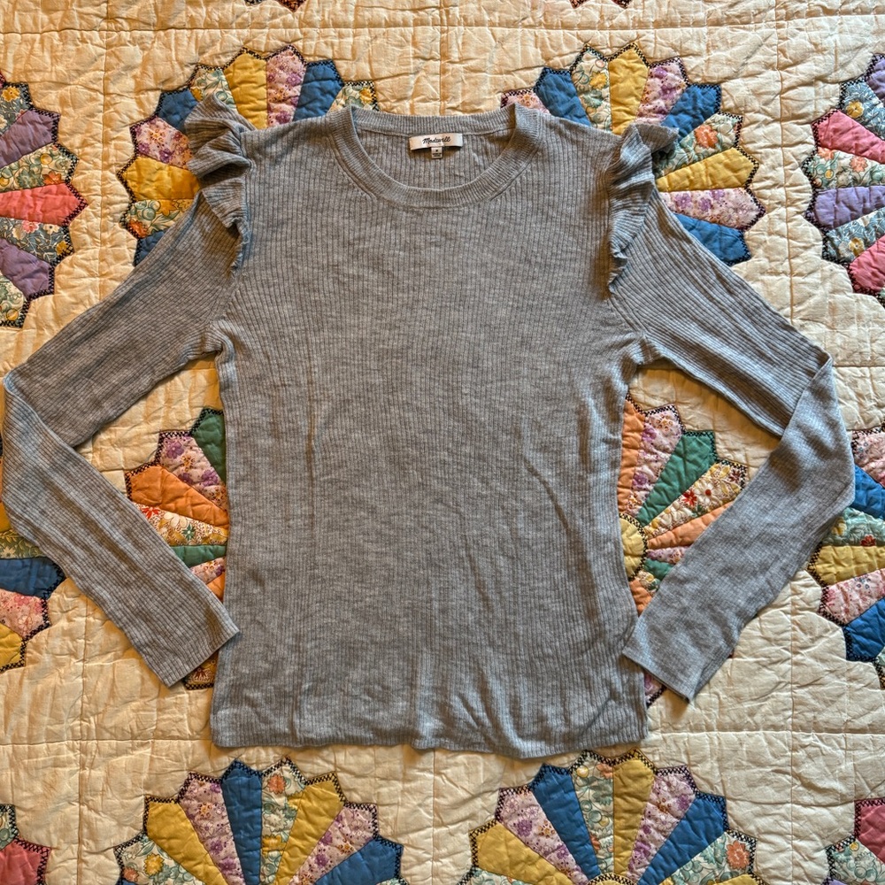 Madewell Light Charcoal Ruffle-Sleeve Pullover Sweater Size Medium